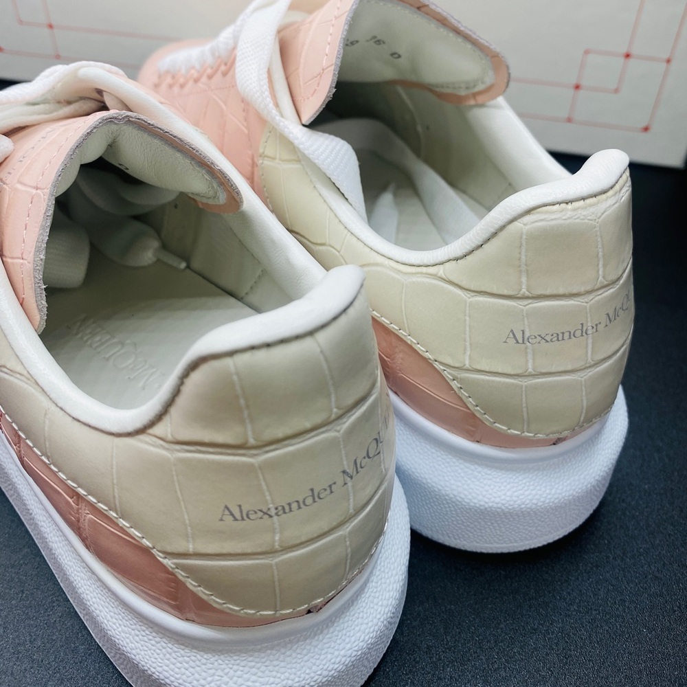 Alexander McQueen Women’s Oversized Leather Sneakers Size 6 NWB AUTHENTIC - Picture 8 of 8